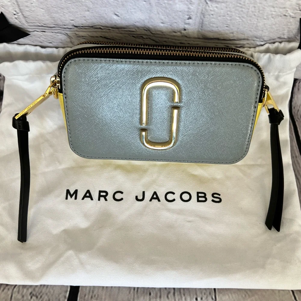BNWT!  Marc Jacobs THE SNAPSHOT Crossbody Bag (New Rock Grey Multi) - Picture 4 of 11